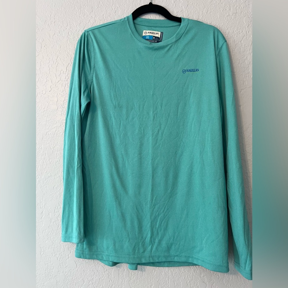 MAGELLAN OUTDOORS BLUE SHIRT SIZE:M FISH GEAR PRE-OWNED #A FISH GEAR